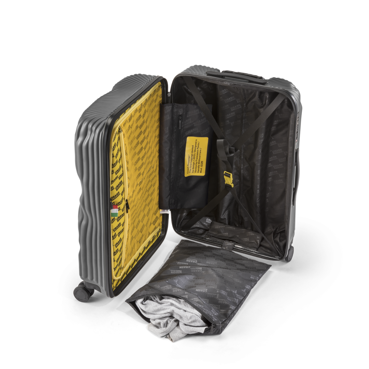 Crash-Baggage_luggage_Stripe_Smoke_Grey_Medium_04 Crash-Baggage_luggage_Stripe_Smoke_Grey_Medium_04