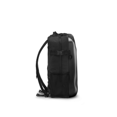 Crash-Baggage_bags_Iconic-Backpack_Black_std_03
